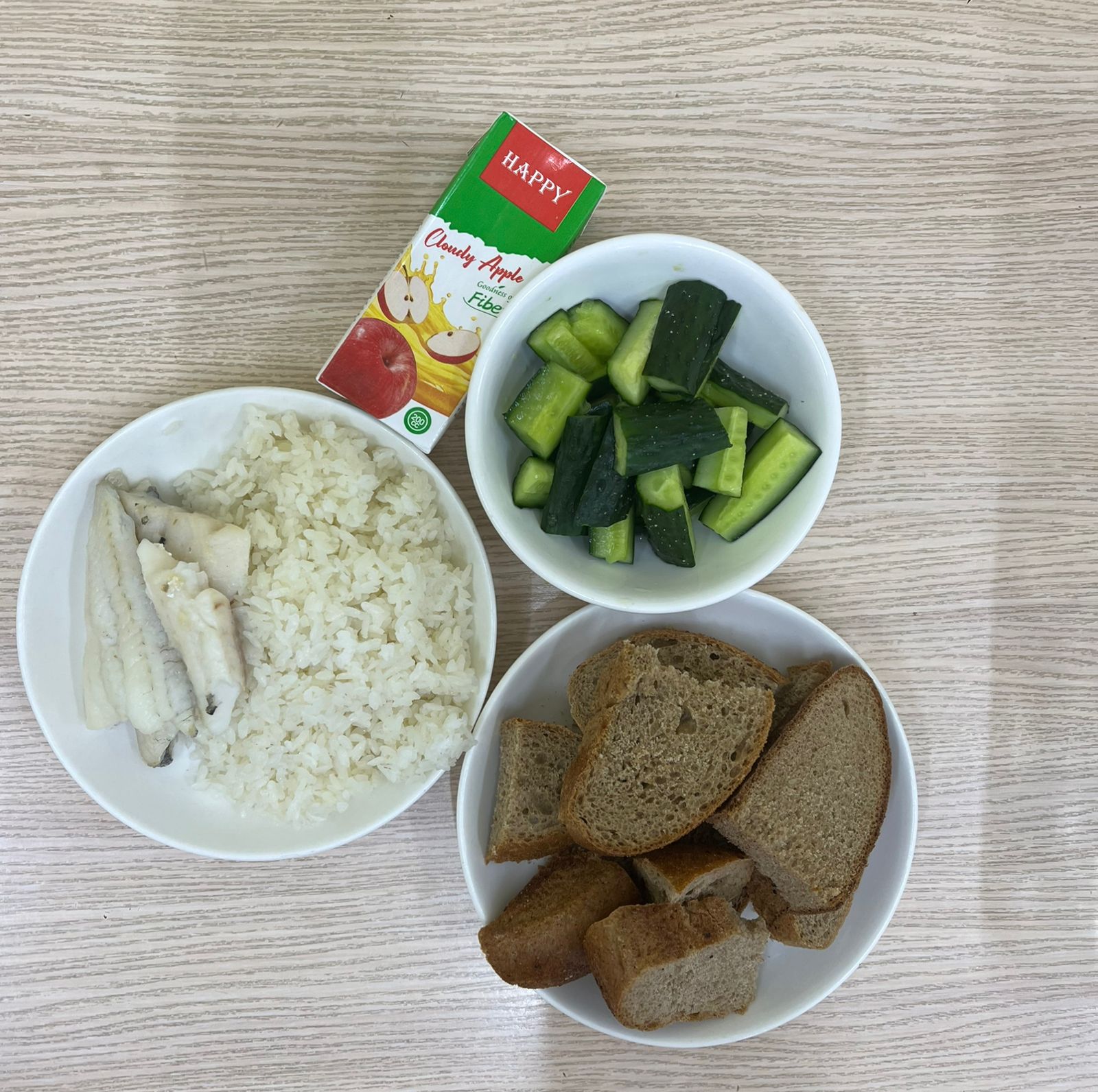 Меню: көксерке еті. Гарнир: күріш