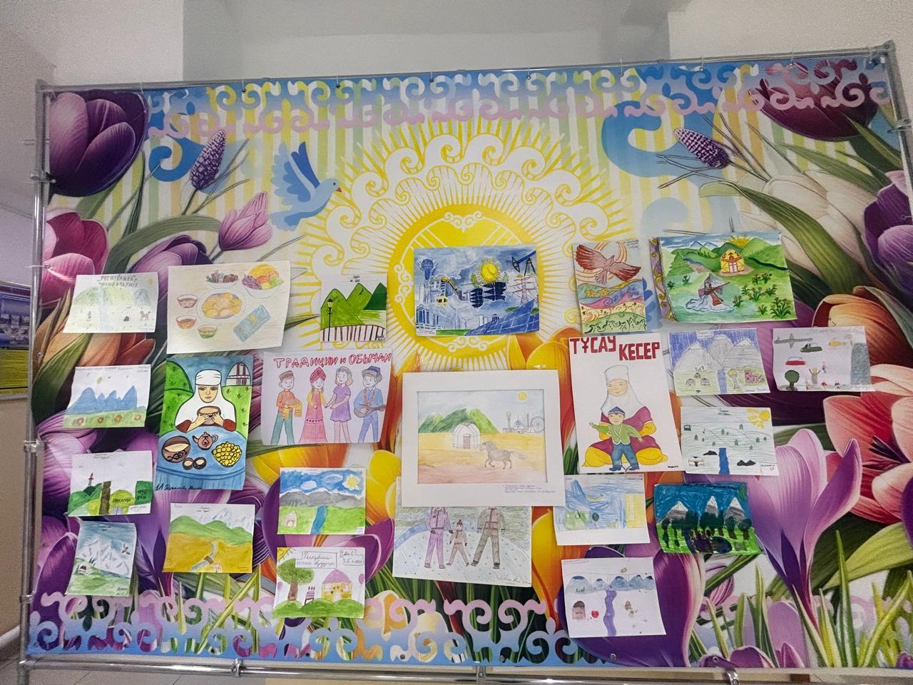 Школьный конкурс творческих рисунков «Республика-біздің болашағымыз»