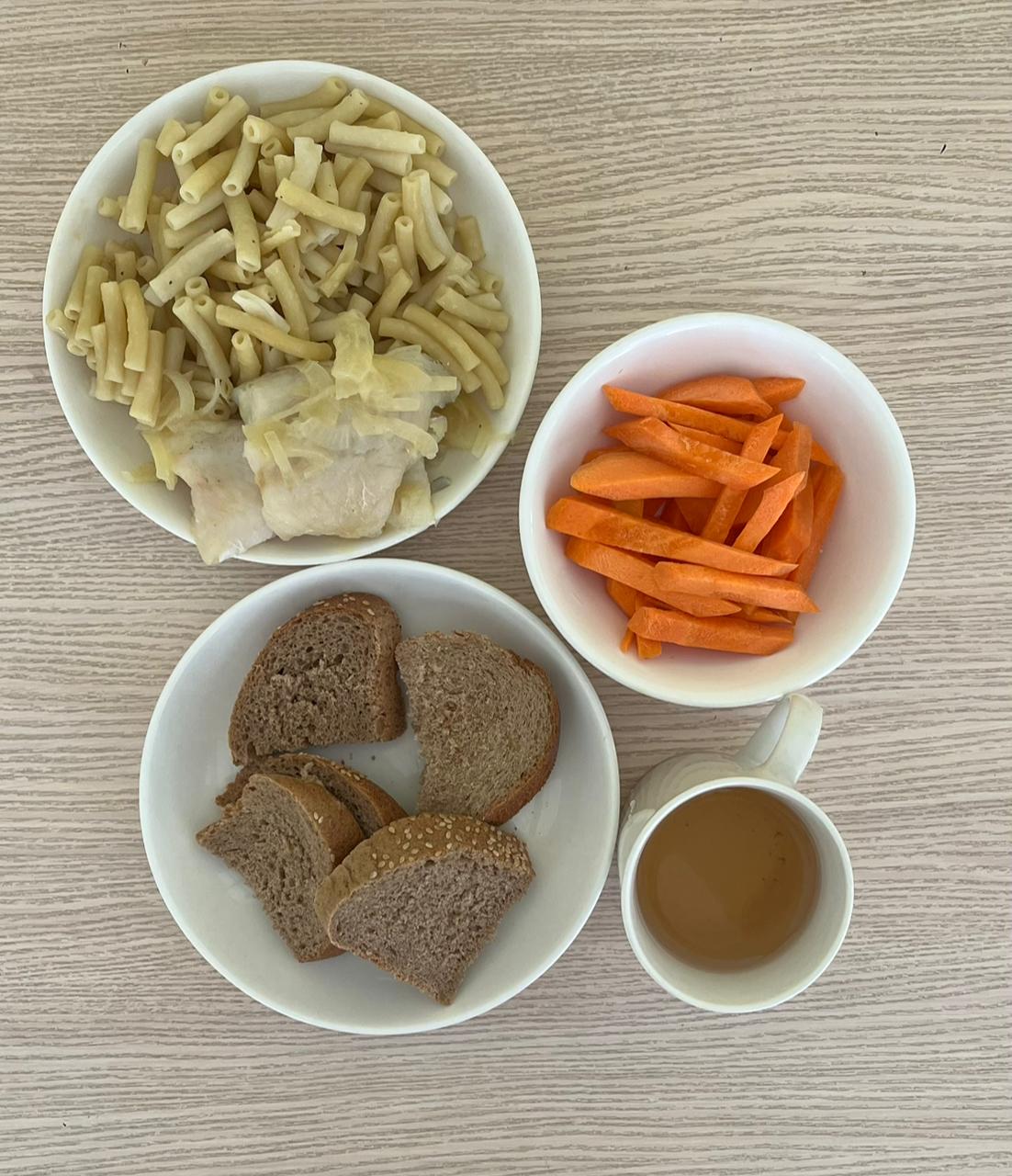 Меню: көксерке балығы.Гарнир:  қайнатылған макарон