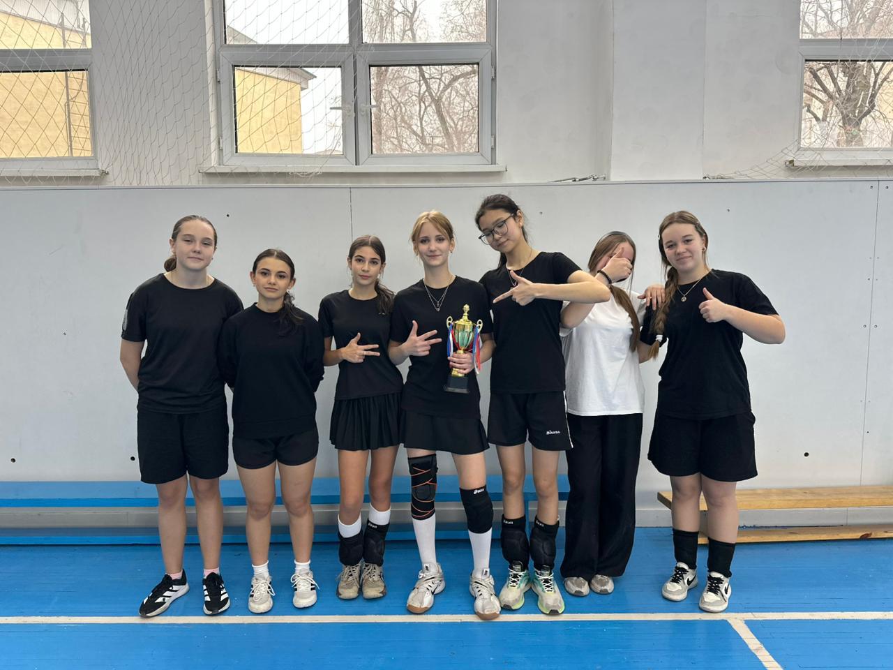 Қыздар арасындағы Волейбол. Волейбол среди девочек